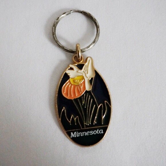 Minnesota Lady Slipper Oval Souvenir Keychain - Picture 1 of 4